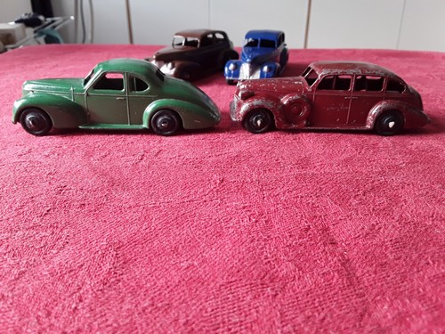 Dinky Toys . Buick 39D ,2x Oldsmobile Sedan 39B, Studebaker 39F - Picture 4 of 19