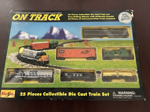 Set treno Maisto su binario 1/131. Vedi scatola per anno e stile treno. Nuovo con scatola.