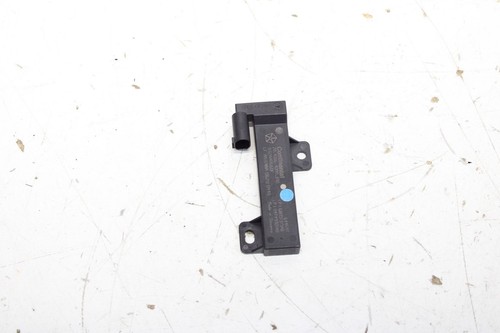 2015-2023 JEEP RENEGADE REAR KEYLESS ENTRY ANTENNA CONTROL MODULE UNIT OEM - Picture 2 of 7