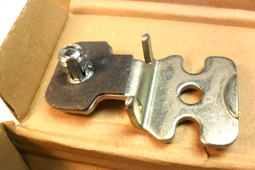 QTY 4 - Astillas de fijación de pared Scheider NSYPFCR para gabinete espacial CRN - Imagen 2 de 4