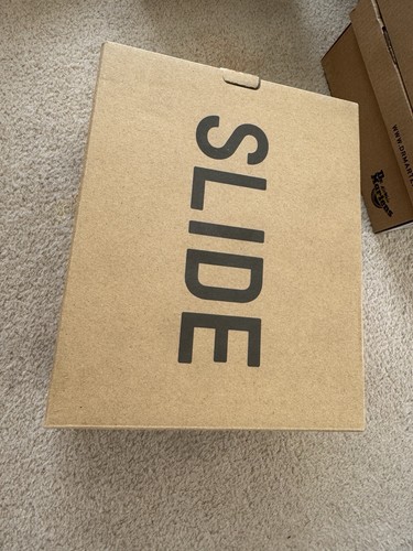 Adidas Yeezy Slide / Dark Onyx (Kids) / UK1 / Deadstock - Picture 5 of 5