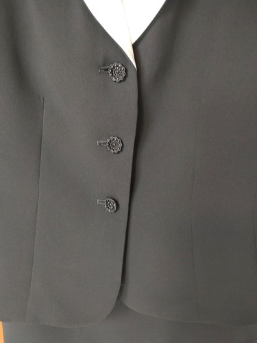 Le Suit Essentials Petite 12P black white trim 2-pc skirt suit 3-button blazer - Picture 3 of 12