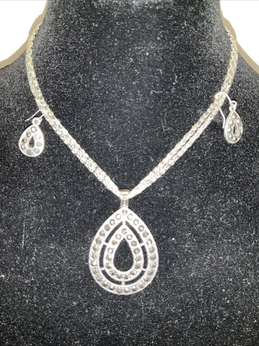 MARCASITE PENDANT NECKLACE AND MATCHING PERICED EARRINGS - Picture 2 of 6