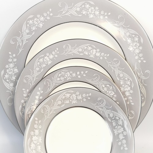 Royal Doulton Valleyfield Dinner Plate Salad Plate Bread Plate Dessert Bowl Set - Picture 4 of 5