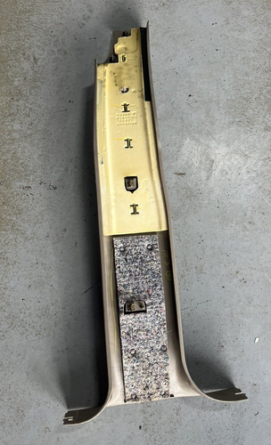 2000-2006 CHEVROLET GMC TAHOE SUBURBAN YUKON RIGHT SIDE CENTER PILLAR B TRIM OEM - Picture 4 of 9
