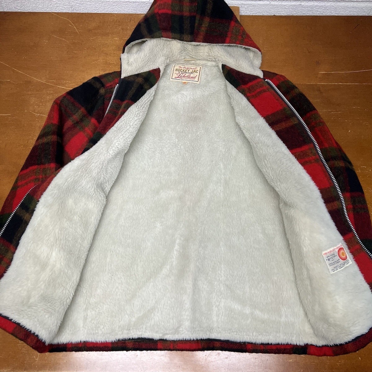 Vintage Lakeland Sportswear Jacket Mens 36 Red Plaid Full