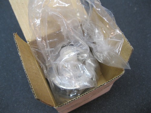 PIC Gauge 202L-204H Glycerin Filled Pressure Gauge 2" Dial Size, 1/4" Male NPT - Picture 4 of 5