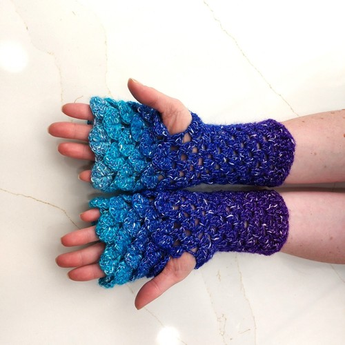 Mermaid Scales Fingerless Gloves Dragon Scale Handmade Fantasy Crochet Costume - Picture 5 of 8