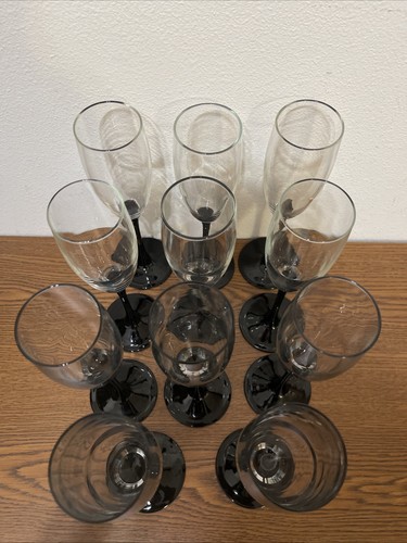 Durand France Luminarc Domino Black Stem - 11 Fluted Champagne Goblets 8-3/4" - Picture 6 of 8