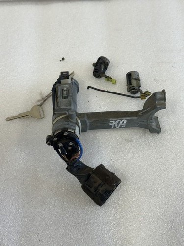 1994 TOYOTA PREVIA IGNITION SWITCH WITH KEY AND 2 LOCK CYLINDERS - Bild 2 von 9
