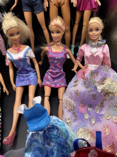 Barbie Dolls W/Ken Lot of 10 W/ Clothes Shoes Extra Accessories (Lot L ) Mattel - Picture 7 of 13