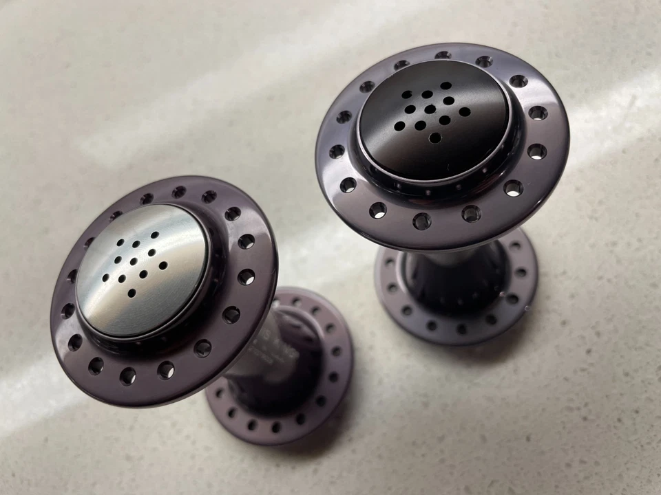 Saleros y pimenteros Chris King Components, color estaño, juego de bujes delanteros R45 Foto 4 de 4