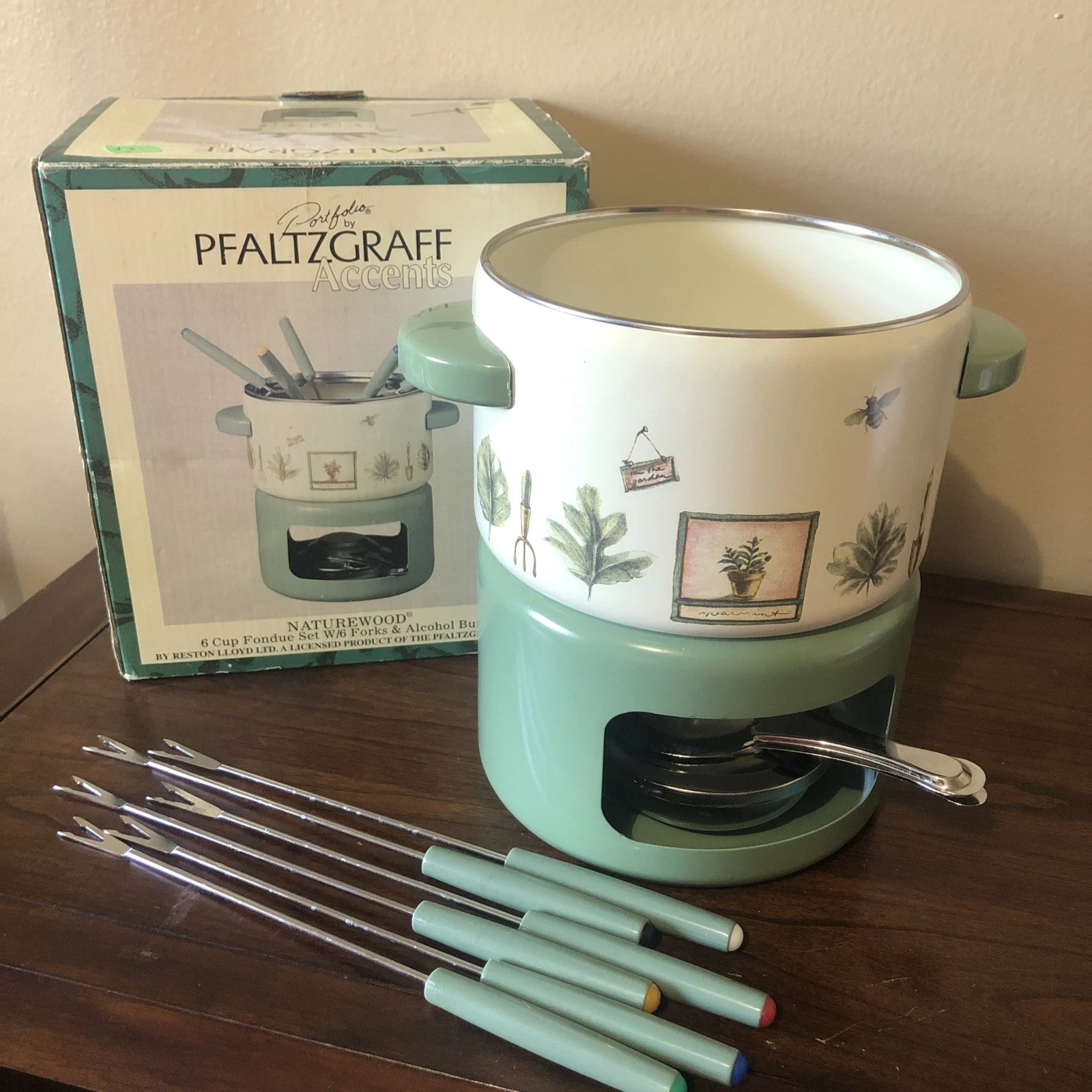 Vintage Pfaltzgraff Naturewood 6 Cups Fondue Set W/ 6 Forks & Alcohol Burner
Opens in a new window o