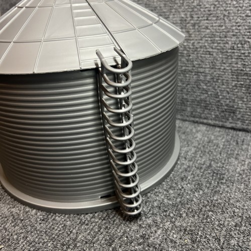 NewRay Plastic Hopper Grain Bin Silo Farm Barn Toy 8" Tall  9” Wide 1/64 Scale - Picture 7 of 8