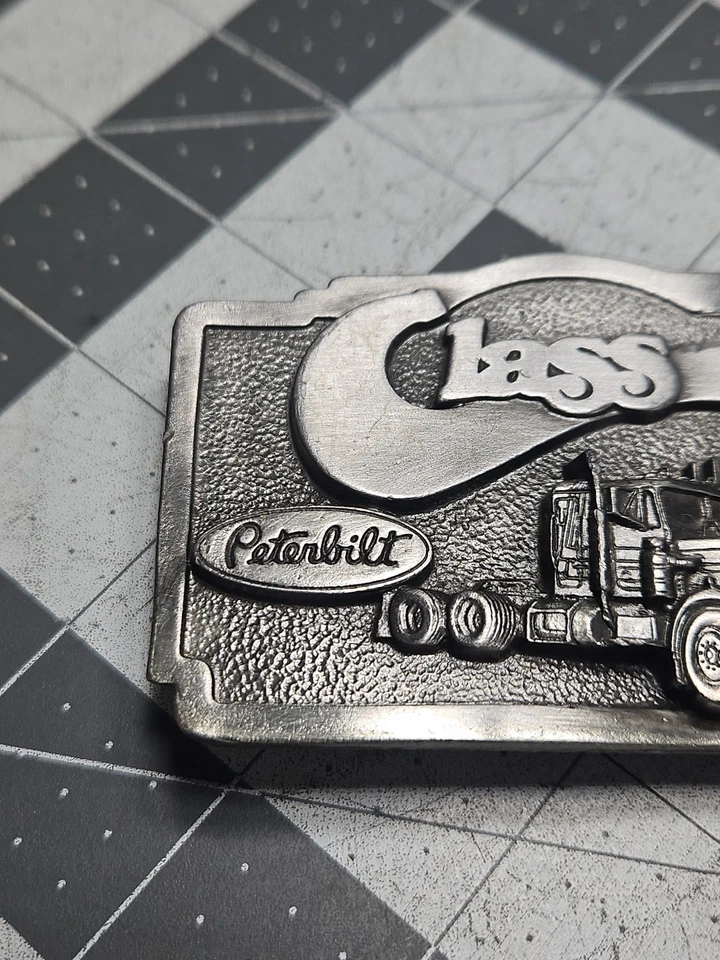 Vintage Silver Tone Peterbilt Tonkin Inc 1985 Paccar F-42 Semi Truck Belt Buckle - Image 3 of 4