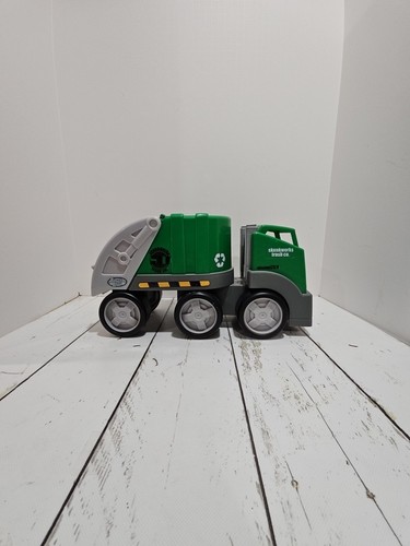 Camión de basura/saneamiento Little Tikes Rugged Riggz Skunkworks Trash Co - Imagen 7 de 9
