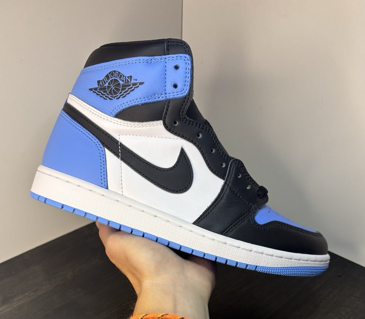 Size Air Jordan Retro High OG ‘UNC Toe’ Sneakers