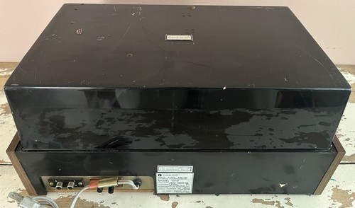 Fonografo stereo AM/FM vintage Penncrest stato solido modello 1310 testato e funzionante - Foto 22 di 24