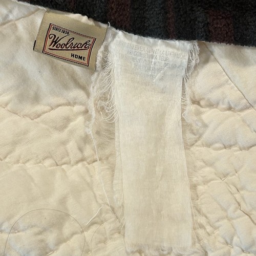 Vintage Woolrich Black Bear Quilt Twin Size 88"x 65" Red Plaid Cabin Rustic - Picture 9 of 9