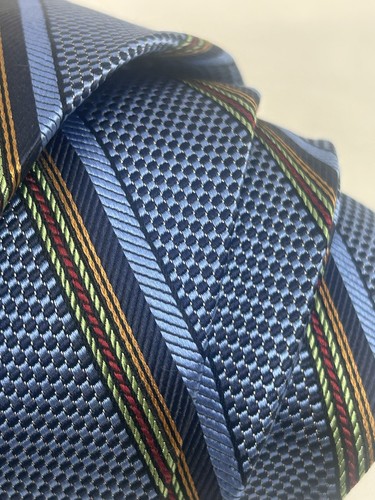 Jos A Bank Signature Gold Blue Striped Necktie Jacquard texture Silk Tie 59X3.5 - Picture 3 of 15