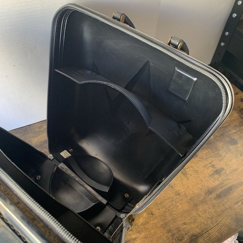 Vintage Black BRUNSWICK Hard Clam Shell Carrying Case Bowling Ball Bag - Picture 18 of 24