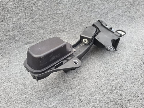 BMW G26 i4 eDrive Front jump start terminal battery voltage spliter i4 6991400 - Picture 6 of 24