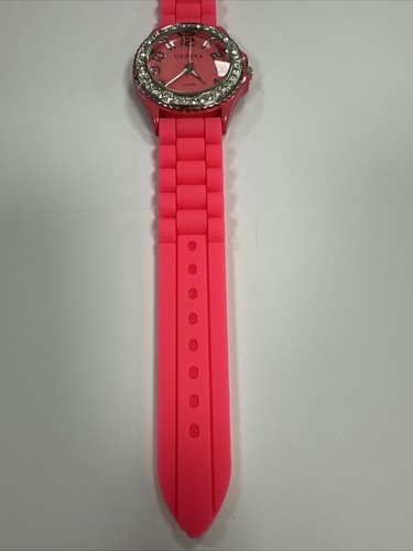 Geneva Ladies Hot Pink Quartz Watch 40mm Case - Picture 3 of 5