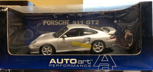PORSCHE 911 (996) TURBO COUPE GT2 SILVER BY AUTOart 1:18 77841 IN DAMAGED BOX - Picture 3 of 11