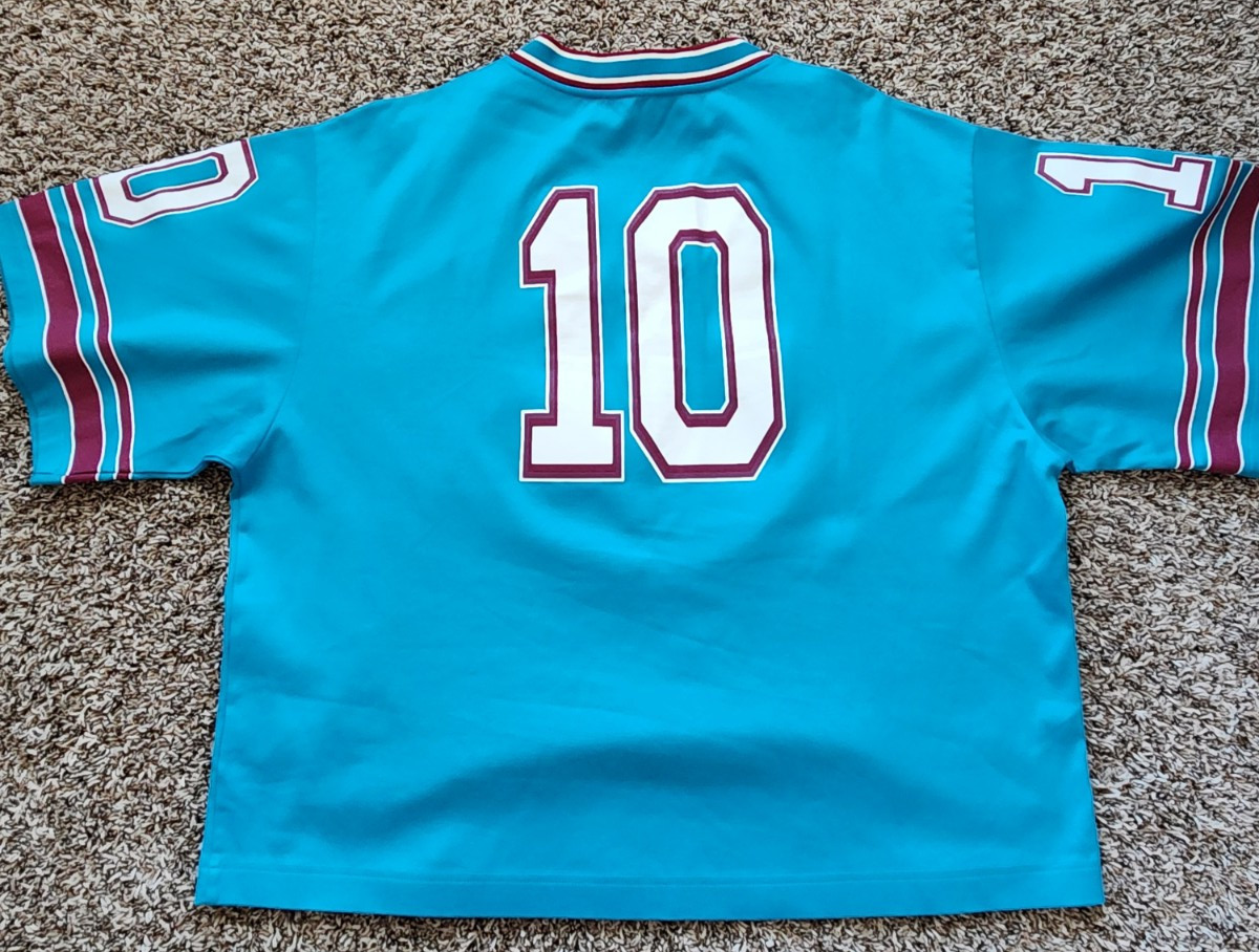 Picture 4 of 24