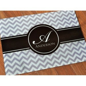 Personalized-Chevron-Glass-Cutting-Board