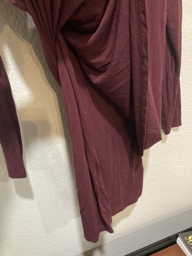 White House Black Market Women’s Burgundy Tee Tunic Blouse lacey long back XS - Picture 7 of 8