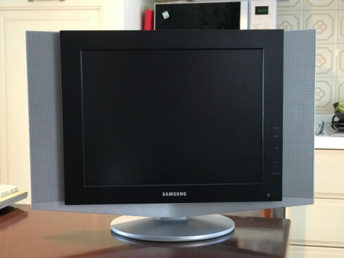 TV Samsung LE15S51BP 15" VGA, S-VIDEO, RGB, SCART Ottimo Stato