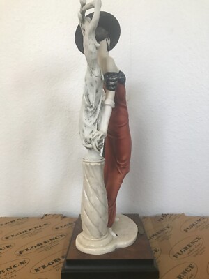 ジョゼッペ・アルマーニ　ミュージカルクラウン 1992 GIUSEPPE ARMANI #192/C Lady with Sculpture Figurine