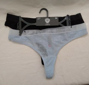vince camuto thongs