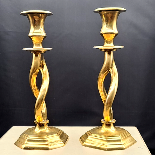 Vintage Pair of Barley Twist Brass Candlesticks - Picture 4 of 6