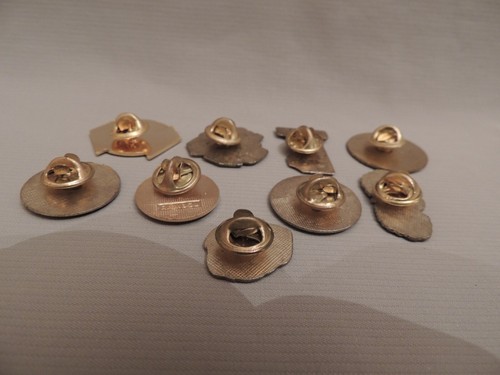 9 collectible different metal pins   with United  States - Picture 10 of 10