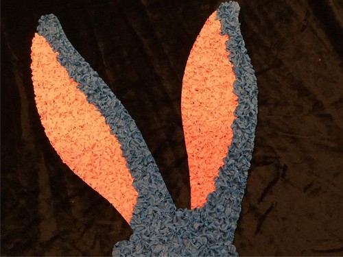 RARE COLLECIBLE BUGS BUNNY 2 PC MELTED PLASTIC POPCORN CHIPS DECOR VINTAGE - Picture 12 of 17