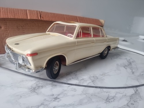 Rare Arnold Toys Western Germany BMW Crank Wire Powered 1/18? Plastic Car Boxed - Picture 2 of 13
