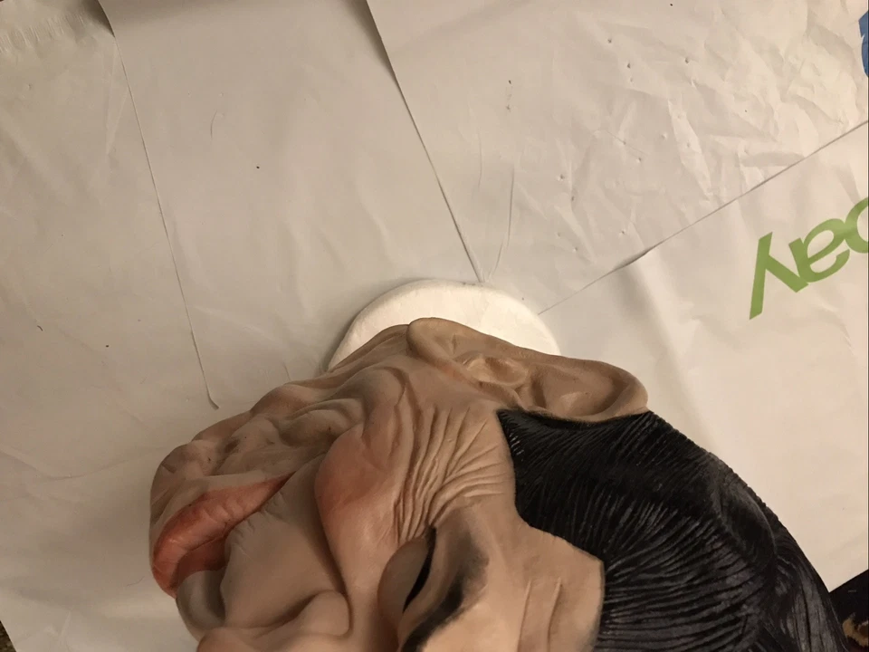 PRESIDENT RONALD REAGAN Rubber  Halloween mask Disguise 1986 - Image 3 of 4