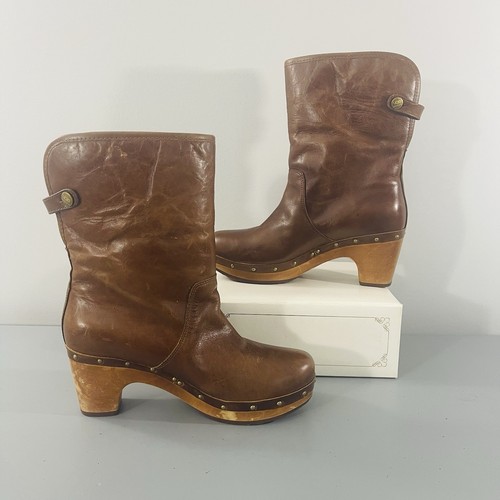 UGG Lynnea braune Leder Lammfell Fold Over Lammfell Stiefeletten #1958 Größe 7