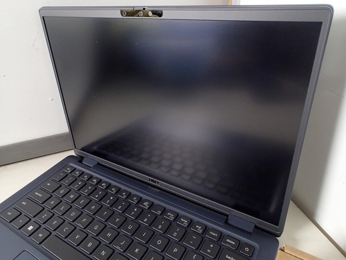 Dell Latitude 7440 Intel i7 1365U 16 GB RAM 512 GB M.2 Windows 11 Pro en garantía - Imagen 3 de 9