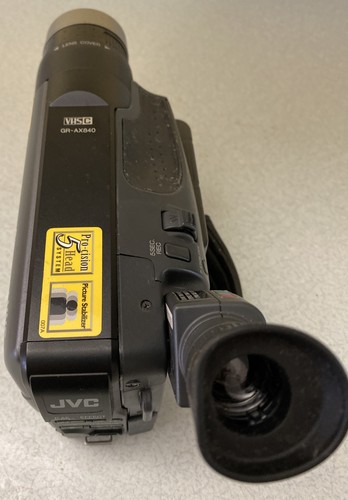 JVC Compact VHS VHS-C Camcorder Model GR-AX840U Not Working For Parts Only - Picture 2 of 9