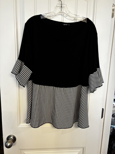 SHEIN Curve Size 2XL TOPw/Bell Sleeves/Peplum - Picture 2 of 7
