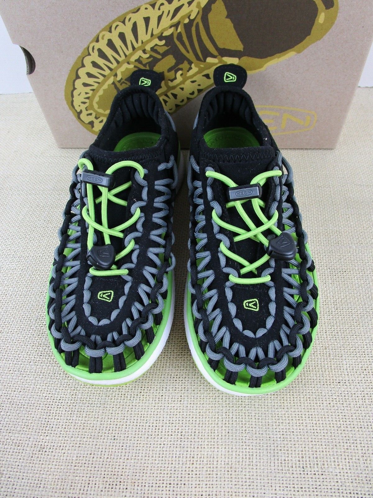 KEEN UNEEK O2 Sandals Toddler Size 8 Black//Macaw Lime Green Shoes Summer Boy