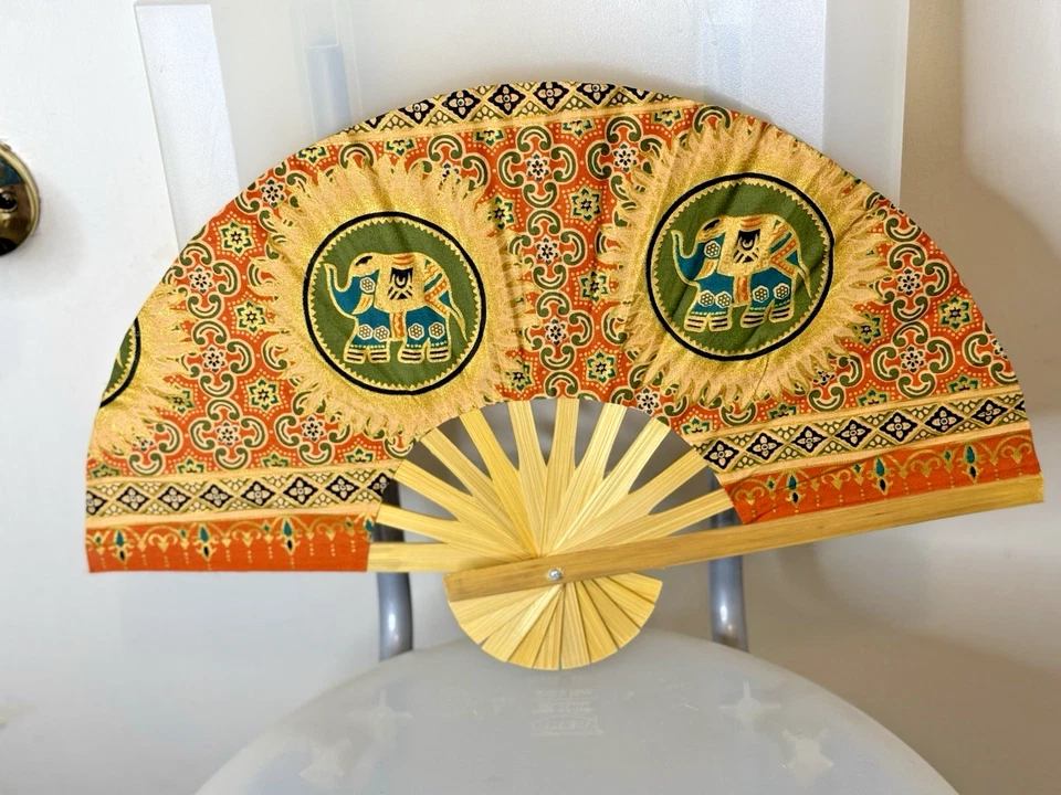 风扇 橙色 橄榄 泰国 折叠 大象 手木 泰国装饰 พัดช้างสีแดงส้ม — 第 4/4 张图片