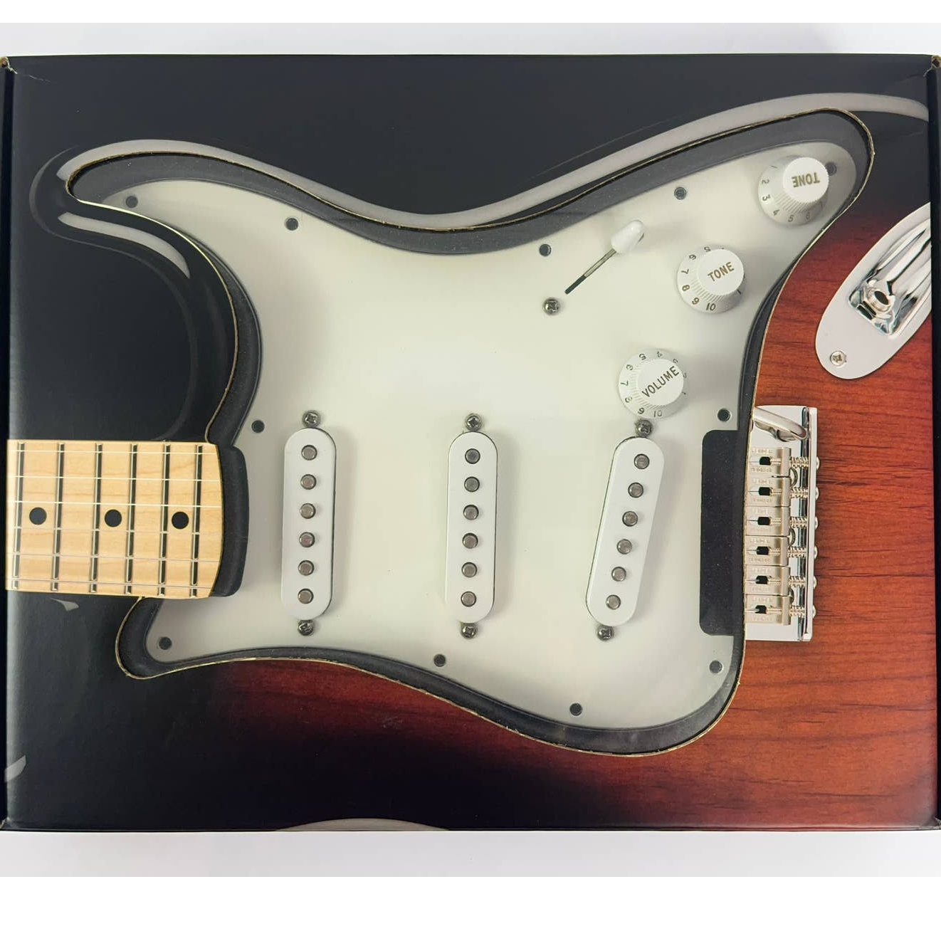 【のサイズで】 Fender ギターパーツ PreWired Strat Pickguard， Custom Shop Custom '69
