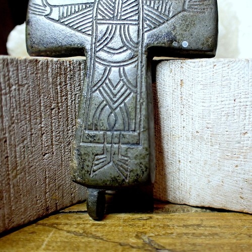 Old Byzantine Bronze Cross Reliquary part Engraved Christ Figure - Picture 9 of 10