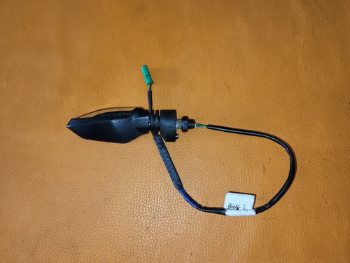 KTM DUKE 125 Blinker vorn links ( Ez. 06.04.2022 ) 93014025000
