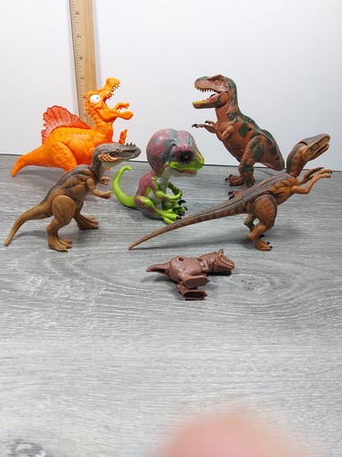 lot of 7 Jurassic Park Dinosaurs Used - Large one Walks and Roars - Tested - Picture 8 of 12
