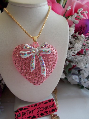 BETSEY JOHNSON SPARKLING PINK HEART BOWTIE LONG CHAIN PENDANT NECKLACE - Picture 3 of 5